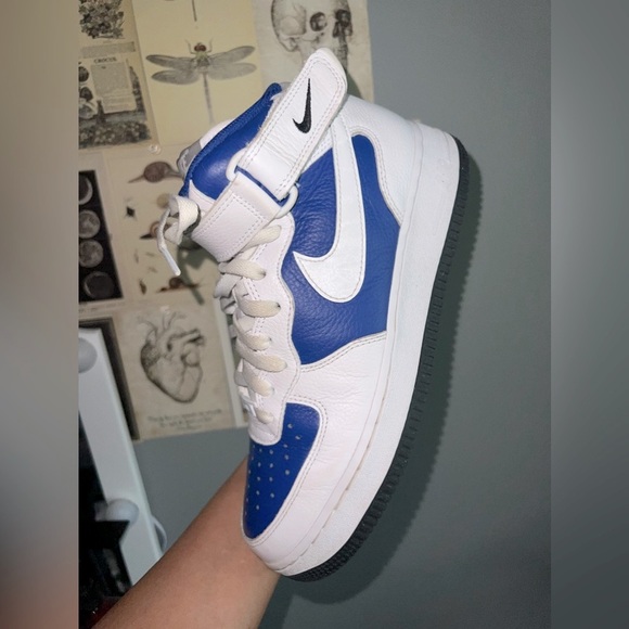 NIKE AIR FORCE 1 MID - Picture 2 of 5